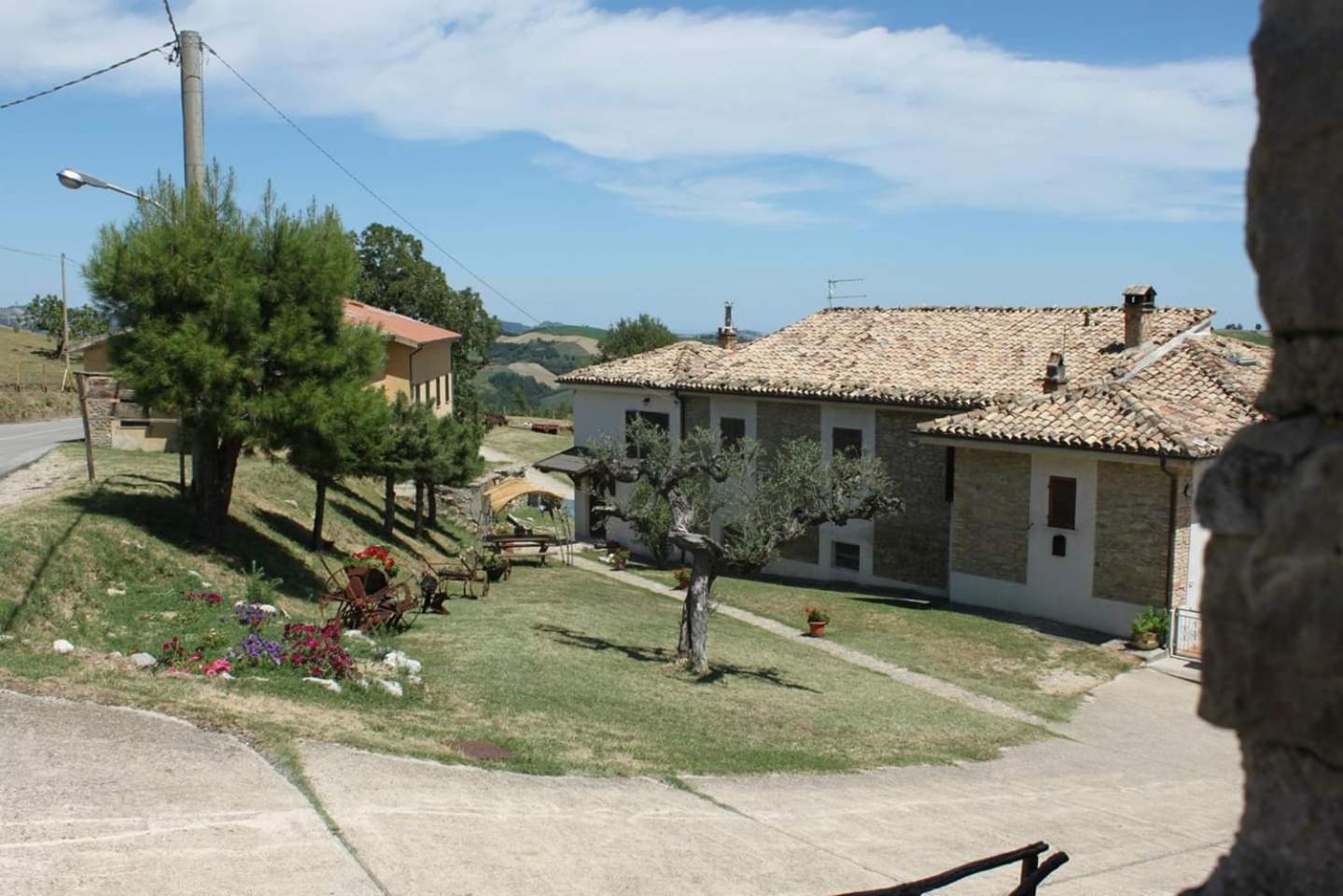 La Via Del Parco Villa Arsita Buitenkant foto