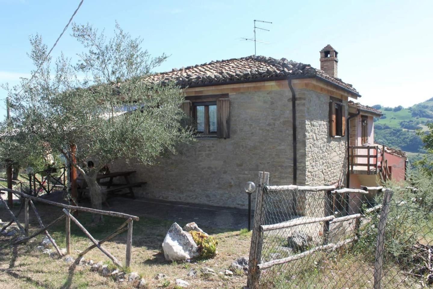 La Via Del Parco Villa Arsita Buitenkant foto