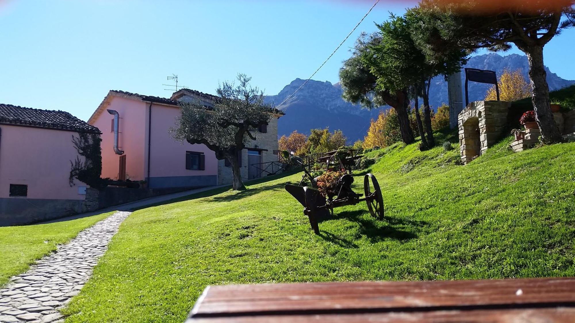La Via Del Parco Villa Arsita Buitenkant foto